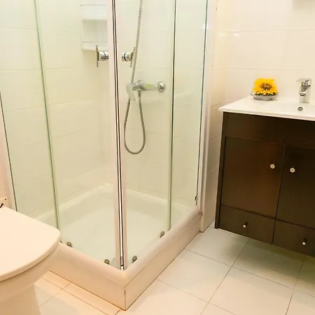 Spacious With Ac, Pool And Garden By Algarve Dream Holidays *