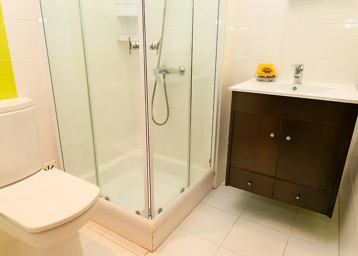 Spacious With Ac, Pool And Garden By Algarve Dream Holidays *