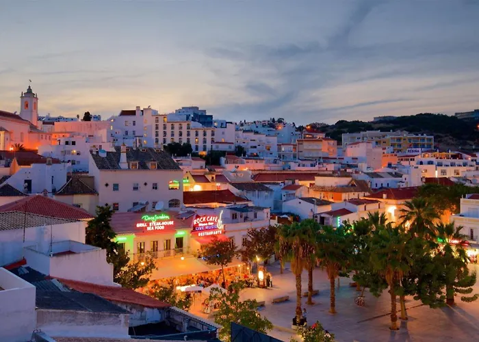 Casa vacanze Spacious With Ac, Pool And Garden By Algarve Dream Holidays *