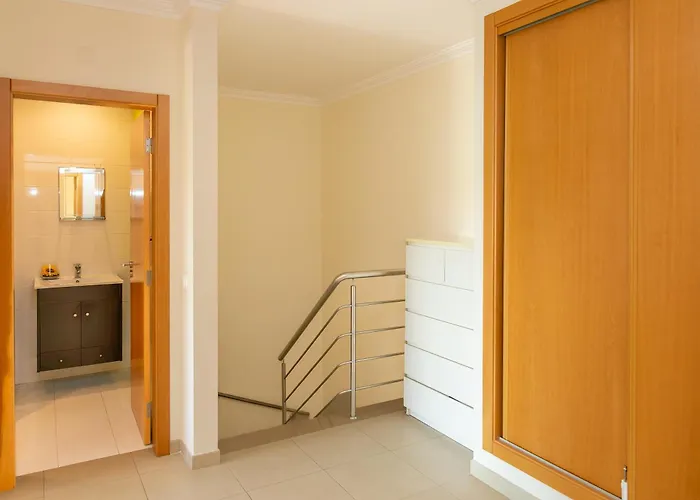 Spacious With Ac, Pool And Garden By Algarve Dream Holidays Casa de Férias