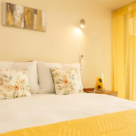 Spacious With Ac, Pool And Garden By Algarve Dream Holidays *